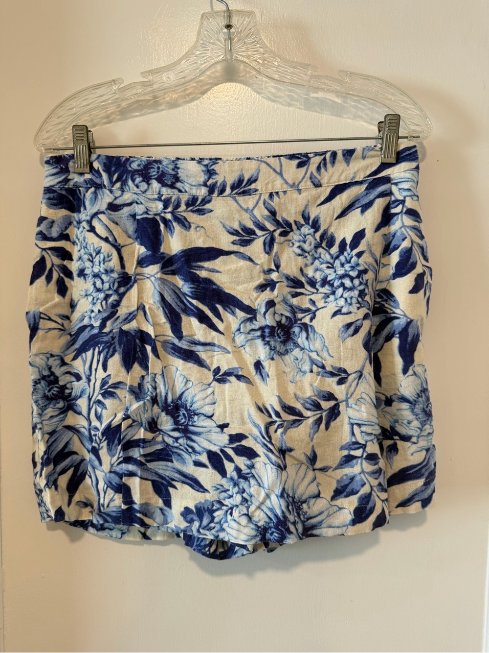 Ellen Tracy shorts